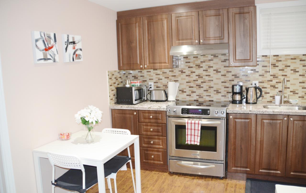 Beautiful And Spacious Basement Apartment Brampton Exterior photo